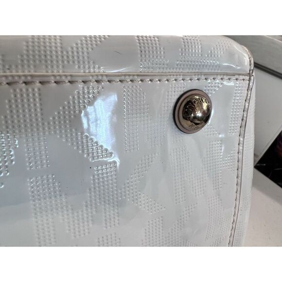 MICHAEL KORS Jet Set White Signature Boston Bag Authenticated Rare Patent Design - Picture 11 of 16